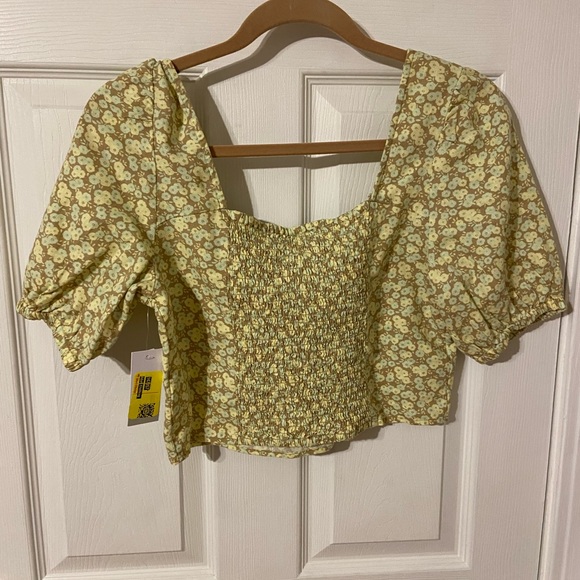 BP size medium linen and rayon crop blouse - Picture 3 of 6